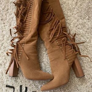 7 1/2 size brown knee high tassel boot